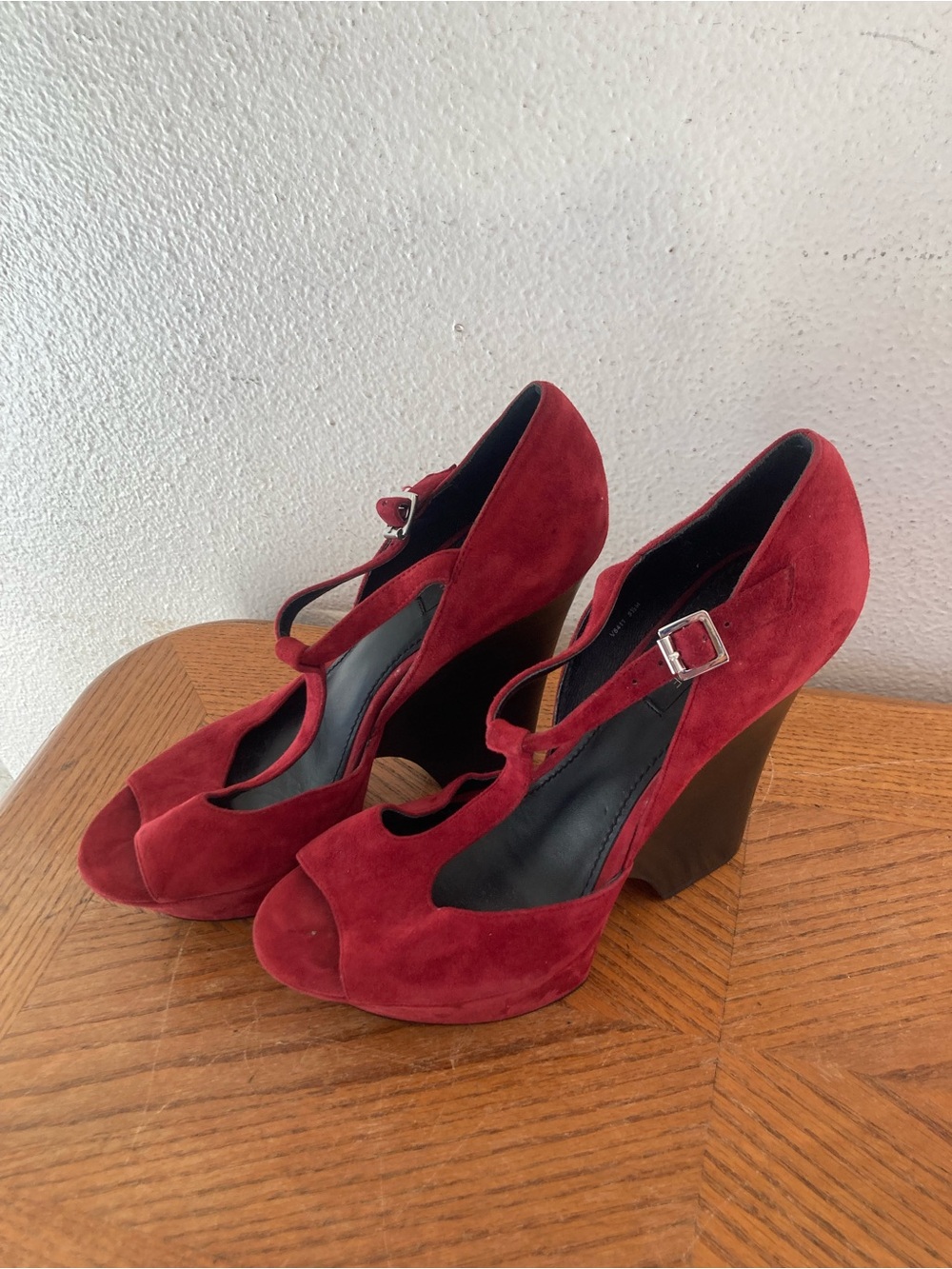 RACHEL ZOE Coquettish Red Suede Platform Wedge Heels 8.5M